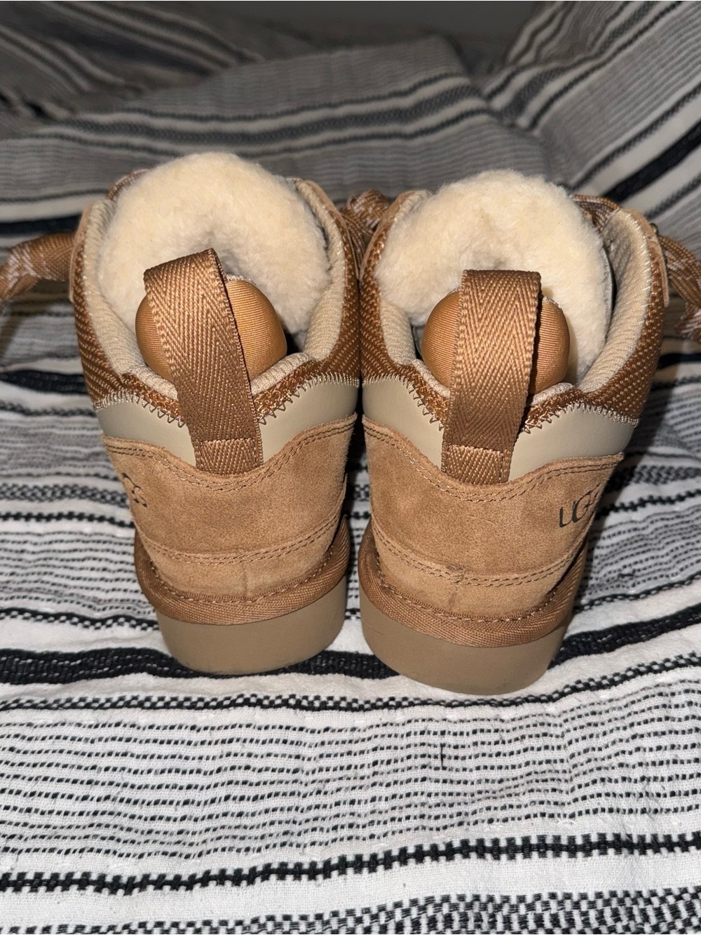 UGG Lowmel Sneaker in the chestnut colorway - Picture 3 of 8